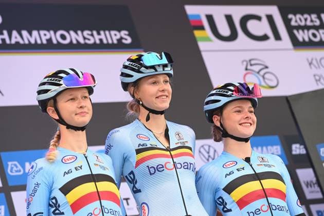 2025 UCI Road World Championships Picture by Simon Wilkinson SWpix.com - 27 09 2025 - Cycling - 2025 UCI Road World Championships - Kigali Convention Centre, Kigali, Rwanda - Women Junior Road Race - Auke De Buyssser (Belgium), Laura Five (Belgium), Sanne Laurijssen (Belgium) Copyright: x xSWpix.comx(t axPhotographyxHubxLtd)xSimonxWilkinson SWpix.comx SWP-3030-7635