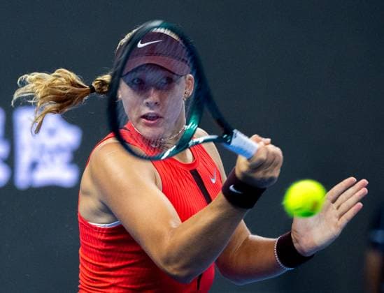 (250927) -- BEIJING, Sept. 27, 2025 -- Mirra Andreeva of Russia hits a return during the women s singles second round match between Zhu Lin of China and Mirra Andreeva of Russia at 2025 China Open tennis tournament in Beijing, China, Sept. 27, 2025. ) (SP)CHINA-BEIJING-TENNIS-CHINA OPEN-WOMEN S SINGLES-SECOND ROUND (CN) HuxJingwen 