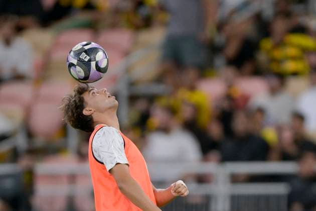 JEDDAH, SAUDI ARABIA - SEPTEMBER 26: Joao FÃƒ lix warming up during the Saudi Pro League match between Al Ittihad and Al Nassr at King Abdullah Sports City on September 26, 2025 in Jeddah, Saudi Arabia. (Photo by Khalid Alhaj) SPO  Copyright: xKhalidxAlhaj