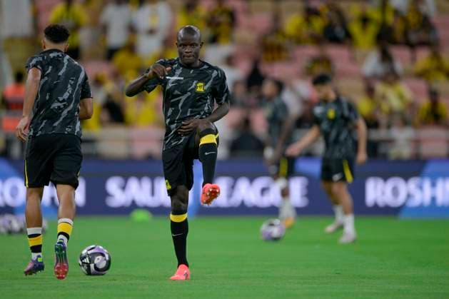 JEDDAH, SAUDI ARABIA - SEPTEMBER 26:N Golo KantÃƒ warming up during the Saudi Pro League match between Al Ittihad and Al Nassr at King Abdullah Sports City on September 26, 2025 in Jeddah, Saudi Arabia. (Photo by Khalid Alhaj) SPO  Copyright: xKhalidxAlhaj