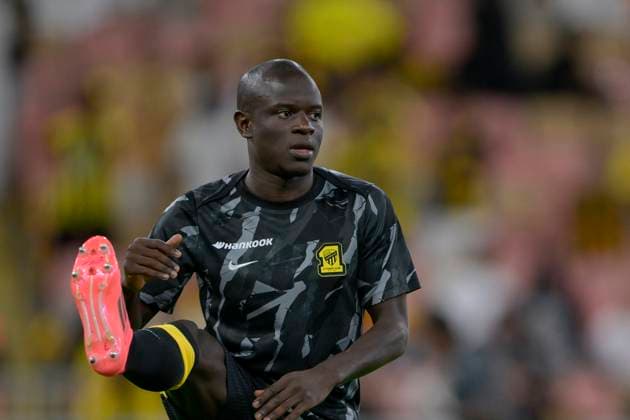 JEDDAH, SAUDI ARABIA - SEPTEMBER 26: N Golo KantÃƒ warming up during the Saudi Pro League match between Al Ittihad and Al Nassr at King Abdullah Sports City on September 26, 2025 in Jeddah, Saudi Arabia. (Photo by Khalid Alhaj) SPO  Copyright: xKhalidxAlhaj