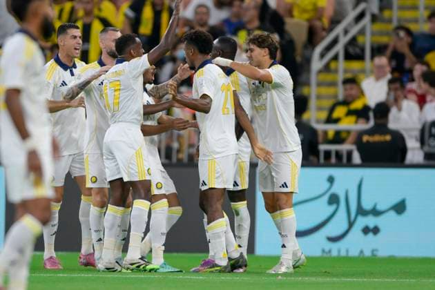 JEDDAH, SAUDI ARABIA - SEPTEMBER 26: Sadio ManÃƒ of Al alnassr celebrating his goal to make it 1-0 during the Saudi Pro League match between Al Ittihad and Al Nassr at King Abdullah Sports City on September 26, 2025 in Jeddah, Saudi Arabia. (Photo by Khalid Alhaj) SPO  Copyright: xKhalidxAlhaj