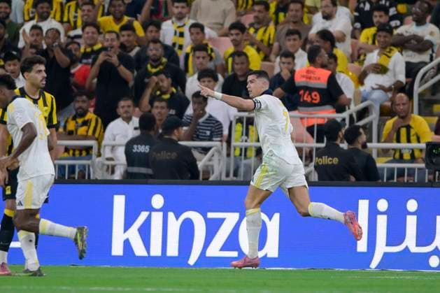 JEDDAH, SAUDI ARABIA - SEPTEMBER 26:Cristiano Ronaldo of Al alnassr celebrating his goal to make it 2-0 during the Saudi Pro League match between Al Ittihad and Al Nassr at King Abdullah Sports City on September 26, 2025 in Jeddah, Saudi Arabia. (Photo by Khalid Alhaj) SPO  Copyright: xKhalidxAlhaj
