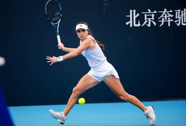 BEIJING, CHINA - SEPTEMBER 27: Camila Osorio of Colombia competes in the Women s Singles Round of 64 match against Anna Kalinskayaya on day 6 of the 2025 China Open at National Tennis Center on September 27, 2025 in Beijing, China.  Copyright: xVCGx 111593503339