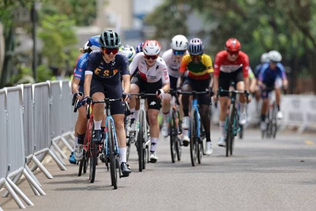 2025 UCI Road World Championships Picture by Alex Whitehead SWpix.com - 27 09 2025 - Cycling - 2025 UCI Road World Championships - Kigali Convention Centre, Kigali, Rwanda - Women Junior Road Race - Spain Copyright: x xSWpix.comx(t axPhotographyxHubxLtd)xAlexxWhitehead SWpix.comx SWP-3030-7752