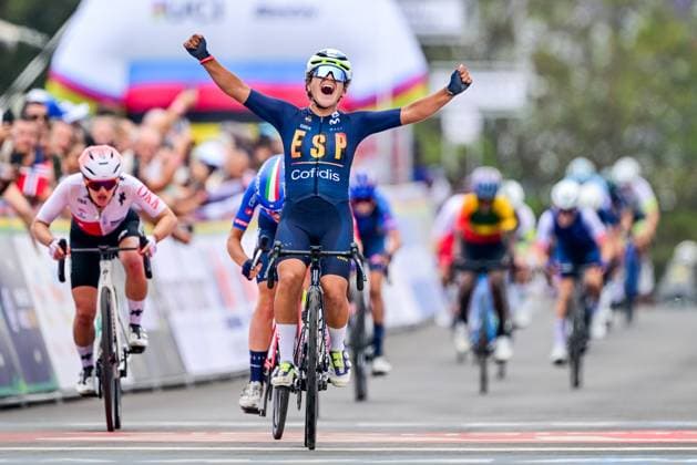 Spanish Paula Ostiz celebrates as she crosses the finish line at the junior women road race (74 km) at the cycling road World Championships in Kigali, Rwanda, Saturday 27 September 2025. The 2025 UCI Road World Championships take place from 21 to 28 September in Kigali, Rwanda. DIRKxWAEM  x135392934x
