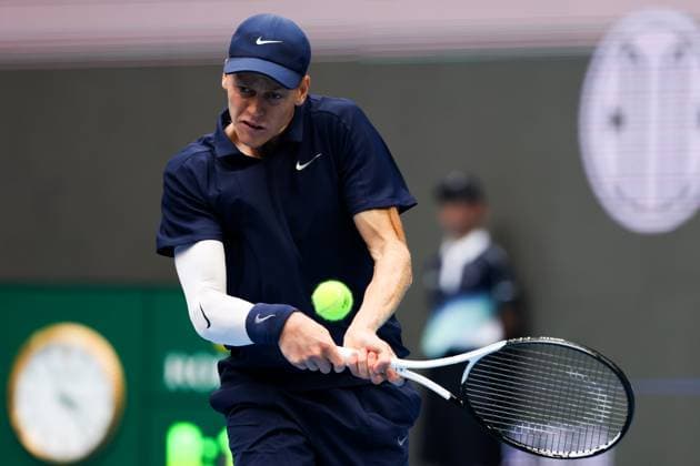 BEIJING, CHINA - SEPTEMBER 27: Jannik Sinner of Italy competes in the Men s Singles Round of 16 match against Terence Atmane of France on day 6 of the 2025 China Open at National Tennis Center on September 27, 2025 in Beijing, China.  Copyright: xVCGx 111593512552