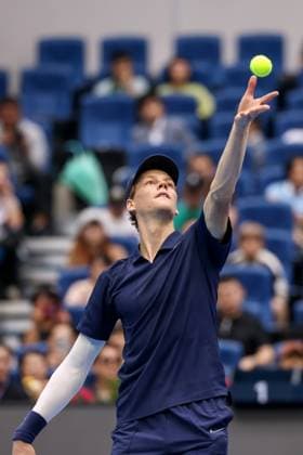 BEIJING, CHINA - SEPTEMBER 27: Jannik Sinner of Italy competes in the Men s Singles Round of 16 match against Terence Atmane of France on day 6 of the 2025 China Open at National Tennis Center on September 27, 2025 in Beijing, China.  Copyright: xVCGx 111593516922