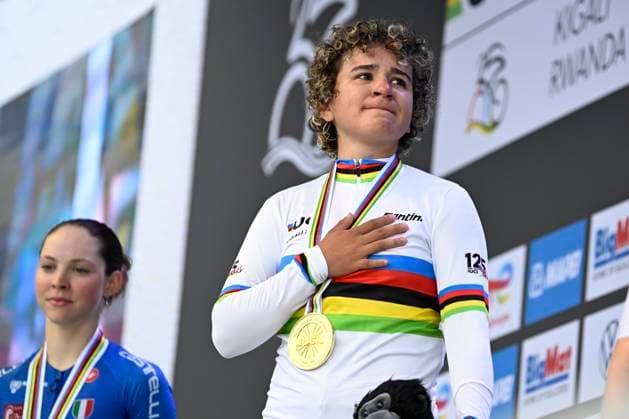 UCI 2025 Road World Championship, WM, Weltmeisterschaft Kigali 27 09 2025 KIGALI, RWANDA - SEPTEMBER 27 : Ostiz Taco Paula (ESP) during the podium ceremony of the Women Junior cycling road race of the UCI Road World Championships 2025 92nd edition an UCI World Championships cycling race of 74.6 km with start in Kigali and finish in Kigali on September 27, 2025 in Kigali, Rwanda, 27 09 2025 Kigali Rwanda  Copyright: xJanxDexMeuleneirx