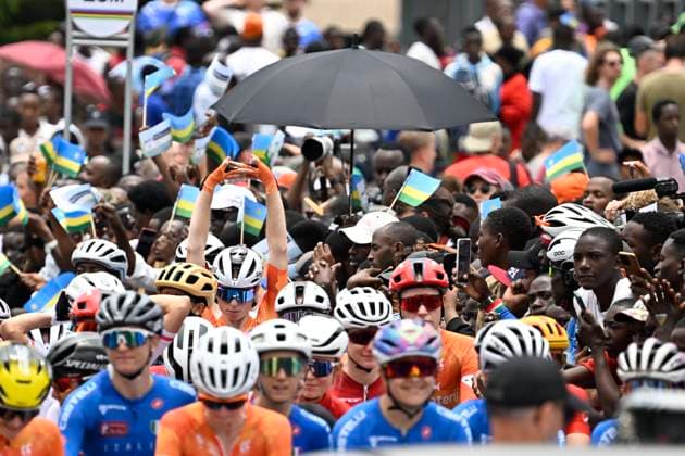 UCI 2025 Road World Championship, WM, Weltmeisterschaft Kigali 27 09 2025 KIGALI, RWANDA - SEPTEMBER 27 : Illustration picture during the Women Elite cycling road race of the UCI Road World Championships 2025 92nd edition an UCI World Championships cycling race of 164.6 km with start in Kigali and finish in Kigali on September 27, 2025 in Kigali, Rwanda, 27 09 2025 Kigali Rwanda  Copyright: xJanxDexMeuleneirx