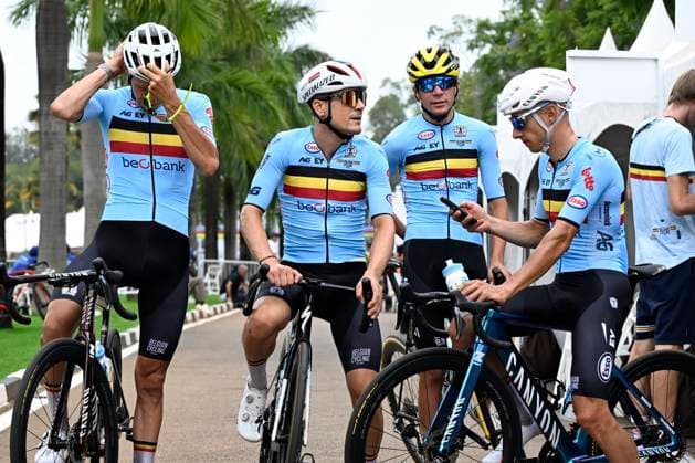 UCI 2025 Road World Championship, WM, Weltmeisterschaft Kigali 27 09 2025 KIGALI, RWANDA - SEPTEMBER 27 : Meurisse Xandro (BEL), Vervaeke Louis (BEL) Uijtdebroeks Cian, (BEL) Hermans Quinten (BEL) during the Women Elite cycling road race of the UCI Road World Championships 2025 92nd edition an UCI World Championships cycling race of 164.6 km with start in Kigali and finish in Kigali on September 27, 2025 in Kigali, Rwanda, 27 09 2025 Kigali Rwanda  Copyright: xJanxDexMeuleneirx