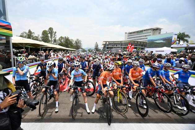 UCI 2025 Road World Championship, WM, Weltmeisterschaft Kigali 27 09 2025 KIGALI, RWANDA - SEPTEMBER 27 : Meert Marieke (BEL), Van De Velde Julie (BEL) and Vanpachtenbeke Margot (BEL) during the Women Elite cycling road race of the UCI Road World Championships 2025 92nd edition an UCI World Championships cycling race of 164.6 km with start in Kigali and finish in Kigali on September 27, 2025 in Kigali, Rwanda, 27 09 2025 Kigali Rwanda  Copyright: xJanxDexMeuleneirx