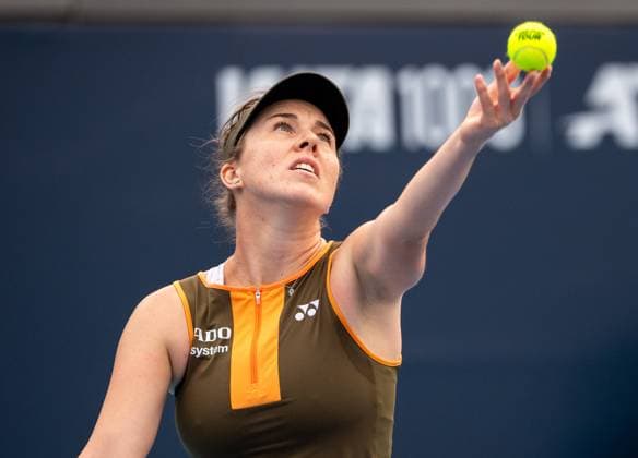 (250927) -- BEIJING, Sept. 27, 2025 -- Linda Noskova serves during the women s singles second round match between Wang Xiyu of China and Linda Noskova of the Czech Republic at 2025 China Open tennis tournament in Beijing, China, Sept. 27, 2025. ) (SP)CHINA-BEIJING-TENNIS-CHINA OPEN-WOMEN S SINGLES-SECOND ROUND (CN) HuxJingwen 