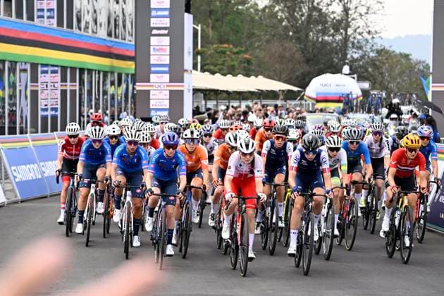 UCI 2025 Road World Championship, WM, Weltmeisterschaft Kigali 27 09 2025 KIGALI, RWANDA - SEPTEMBER 27 : Illustration picture of the start of the Women Elite cycling road race of the UCI Road World Championships 2025 92nd edition an UCI World Championships cycling race of 164.6 km with start in Kigali and finish in Kigali on September 27, 2025 in Kigali, Rwanda, 27 09 2025 Kigali Rwanda  Copyright: xJanxDexMeuleneirx