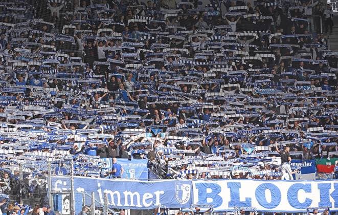 27 09 2025, xhbx, Soccer 2 Bundesliga, Karlsruher SC 1 FC Magdeburg v l Fans, Scarves, Banners, Choero, Flags 1 FC Magdeburg DFL DFB REGULATIONS PROHIBIT ANY USE OF PHOTOGRAPHS as IMAGE SEQUENCES and or QUASI VIDEO Karlsruhe
