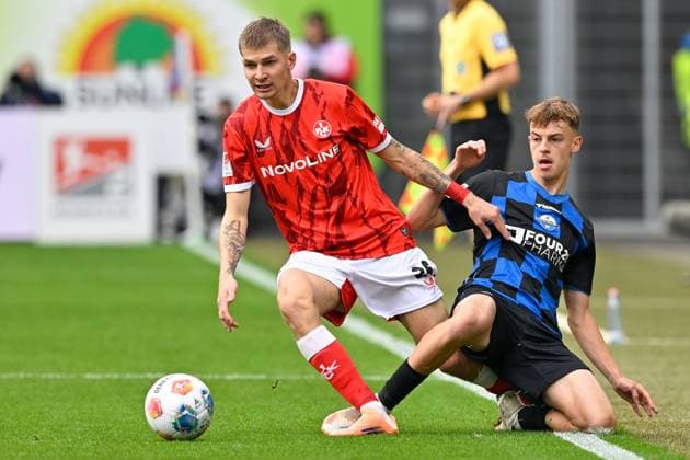 Paderborn, Home Deluxe Arena, 27 09 25, GER, Herren, 2 Bundesliga, Saison 2025 2026, SC Paderborn 07 1 FC Kaiserslautern Bild v li im Zweikampf Paul JOLY Kaiserslautern und Ruben MUELLER Paderborn DFL regulations prohibit any use of photographs as image sequences and or quasi video NRW Deutschland