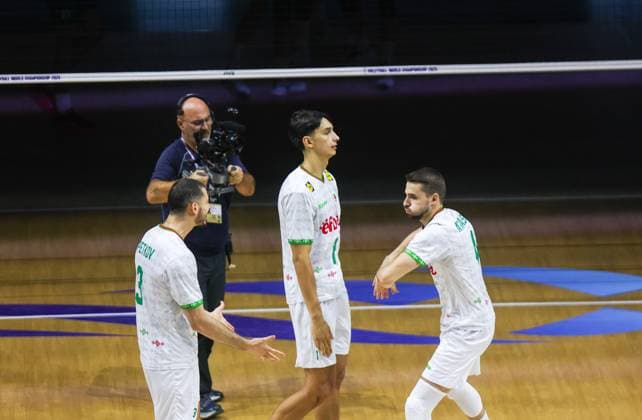 2025.09.27 Pasay City Manila siatkowka mezczyn Mistrzostwa Swiata FIVB 2025 Czechy - Bulgaria N z FIVB Men s World Championship, WM, Weltmeisterschaft 2025 Czechia - Bulgary semi finals polfinal radosc zwyciestwo winner win kibice doping Foto Szymon Gorski PressFocus 2025.09.27 Pasay City Manila volleyball men FIVB Men s World Championship 2025 Czechy - Bulgaria FIVB Men s World Championship 2025 Czechia - Bulgary semi finals polfinal radosc zwyciestwo winner win kibice doping Credit: Szymon Gorski PressFocus NEWSPIX.PL --- newspix.pl 