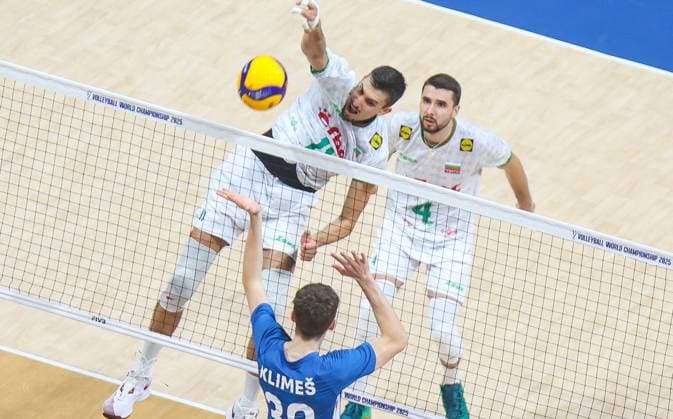 2025.09.27 Pasay City Manila siatkowka mezczyn Mistrzostwa Swiata FIVB 2025 Czechy - Bulgaria N z FIVB Men s World Championship, WM, Weltmeisterschaft 2025 Czechia - Bulgary semi finals polfinal radosc zwyciestwo winner win kibice doping Foto Szymon Gorski PressFocus 2025.09.27 Pasay City Manila volleyball men FIVB Men s World Championship 2025 Czechy - Bulgaria FIVB Men s World Championship 2025 Czechia - Bulgary semi finals polfinal radosc zwyciestwo winner win kibice doping Credit: Szymon Gorski PressFocus NEWSPIX.PL --- newspix.pl 