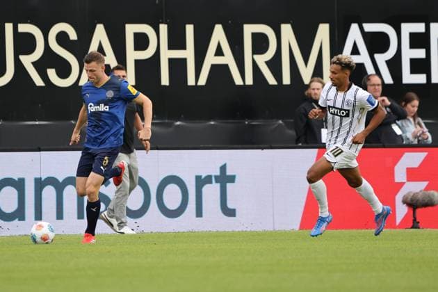 27 09 2025, Football, Men, 2 Bundesliga, Season 2025 2026, SV 07 Elversberg Holstein Kiel, Bambase Conte SV 07 Elversberg , Carl Johansson Holstein Kiel Elversberg Ursapharm Arena an der Kaiserlinde Saarland Germany DEU Copyright: xSebastianxBachx