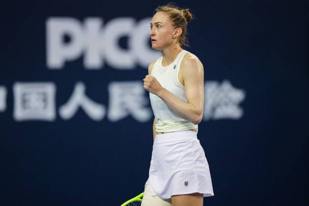 BEIJING, CHINA - SEPTEMBER 27: Allaksandra Sasnovich competes in the Women s Singles Round of 64 match against Naomi Osaka of Japan on day 6 of the 2025 China Open at National Tennis Center on September 27, 2025 in Beijing, China.  Copyright: xVCGx 111593533536