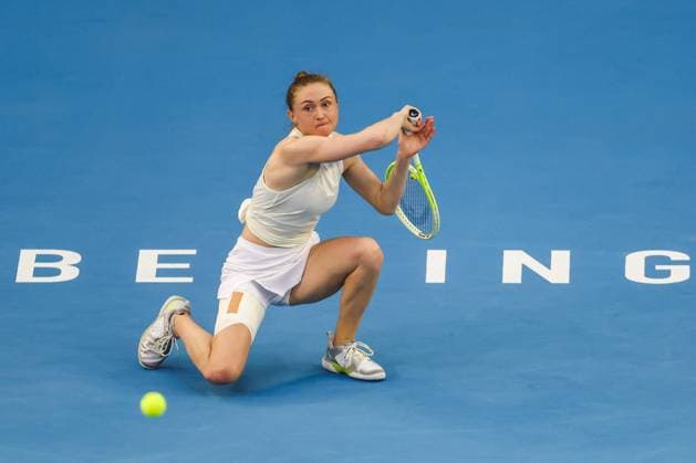 BEIJING, CHINA - SEPTEMBER 27: Allaksandra Sasnovich competes in the Women s Singles Round of 64 match against Naomi Osaka of Japan on day 6 of the 2025 China Open at National Tennis Center on September 27, 2025 in Beijing, China.  Copyright: xVCGx 111593531500