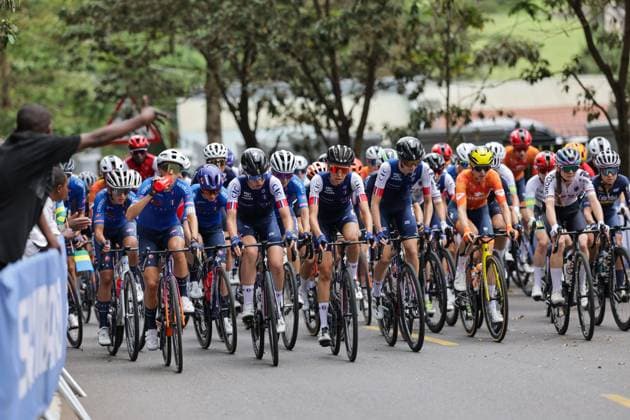 2025 UCI Road World Championships Picture by Alex Whitehead SWpix.com - 27 09 2025 - Cycling - 2025 UCI Road World Championships - Kigali Convention Centre, Kigali, Rwanda - Women Elite Road Race - France Copyright: x xSWpix.comx(t axPhotographyxHubxLtd)xAlexxWhitehead SWpix.comx SWP-3030-7945