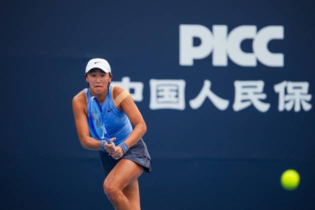 BEIJING, CHINA - SEPTEMBER 27: Wang Xiyu of China competes in the Women s Singles Round of 64 match against Linda Noskova of Czech Republic on day 6 of the 2025 China Open at National Tennis Center on September 27, 2025 in Beijing, China.  Copyright: xVCGx 111593526733