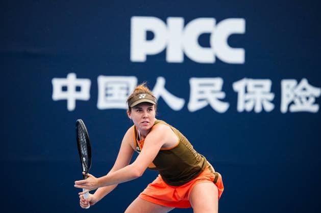 BEIJING, CHINA - SEPTEMBER 27: Linda Noskova of Czech Republic competes in the Women s Singles Round of 64 match against Wang Xiyu of China on day 6 of the 2025 China Open at National Tennis Center on September 27, 2025 in Beijing, China.  Copyright: xVCGx 111593526651
