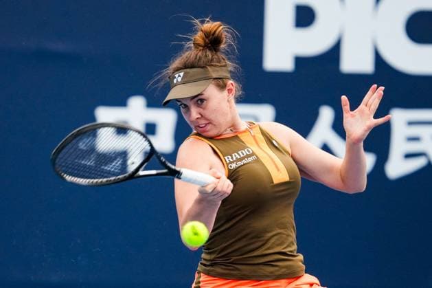 BEIJING, CHINA - SEPTEMBER 27: Linda Noskova of Czech Republic competes in the Women s Singles Round of 64 match against Wang Xiyu of China on day 6 of the 2025 China Open at National Tennis Center on September 27, 2025 in Beijing, China.  Copyright: xVCGx 111593526666