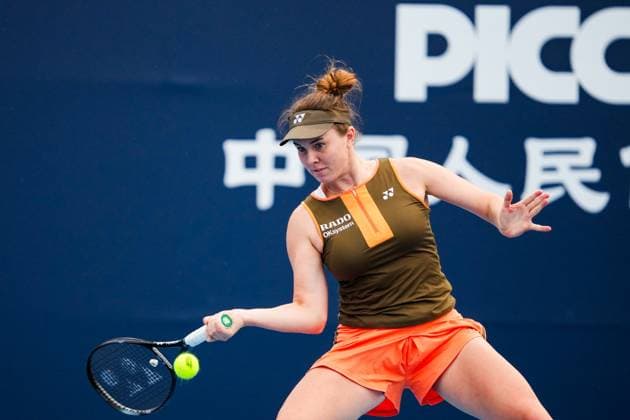 BEIJING, CHINA - SEPTEMBER 27: Linda Noskova of Czech Republic competes in the Women s Singles Round of 64 match against Wang Xiyu of China on day 6 of the 2025 China Open at National Tennis Center on September 27, 2025 in Beijing, China.  Copyright: xVCGx 111593526688