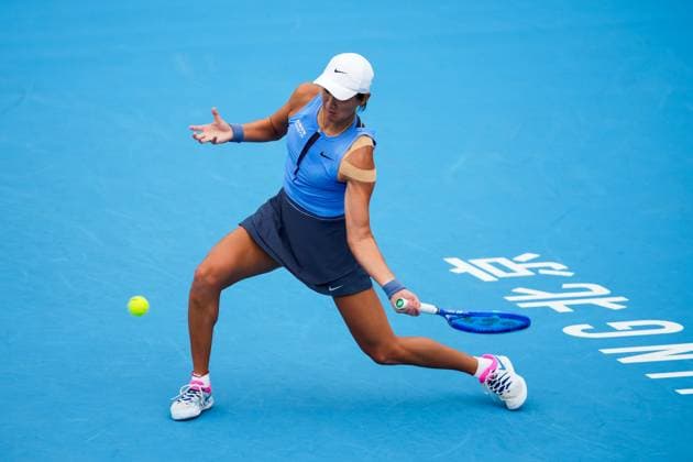 BEIJING, CHINA - SEPTEMBER 27: Wang Xiyu of China competes in the Women s Singles Round of 64 match against Linda Noskova of Czech Republic on day 6 of the 2025 China Open at National Tennis Center on September 27, 2025 in Beijing, China.  Copyright: xVCGx 111593522946