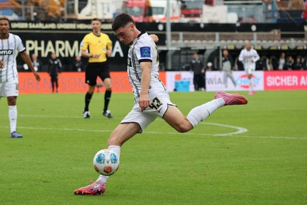 27 09 2025, Football, Men, 2 Bundesliga, Season 2025 2026, SV 07 Elversberg Holstein Kiel, Felix Keidel SV 07 Elversberg Elversberg Ursapharm Arena an der Kaiserlinde Saarland Germany DEU Copyright: xSebastianxBachx