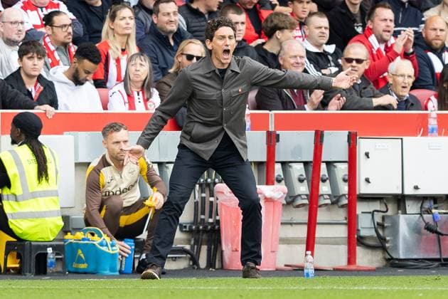 27th September 2025; Gtech Community Stadium, Brentford, London, England; Premier League Football, Brentford versus Manchester United, ManU Brentford manager Keith Andrews  IanxStephen