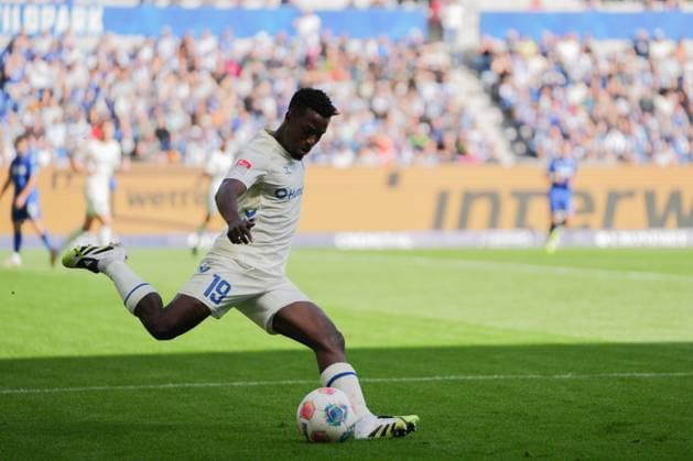 2 Soccer Bundesliga, Karlsruher SC vs 1 FC Magdeburg, 27 09 2025 Lubambo Musonda 1 FC Magdeburg, 19 2 Soccer Bundesliga, Karlsruher SC vs 1 FC Magdeburg, BBBank Wildpark Karlsruhe, 27 09 2025 DFB DFL REGULATIONS PROHIBIT ANY USE OF PHOTOGRAPHS AS IMAGE SEQUENCES AND OR QUASI VIDEO Copyright: xBEAUTIFULxSPORTS Boscox