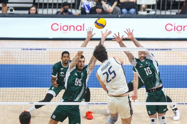 2025.09.27 Pasay City Manila siatkowka mezczyn Mistrzostwa Swiata FIVB 2025 Polska - Wlochy N z FIVB Men s World Championship, WM, Weltmeisterschaft 2025 Poland - Italy semi finals pofinal radosc zwyciestwo kibice doping Foto Szymon Gorski 2025.09.27 Pasay City Manila volleyball men FIVB Men s World Championship 2025 Polska - Wlochy FIVB Men s World Championship 2025 Poland - Italy semi finals pofinal radosc zwyciestwo kibice doping Credit: Szymon Gorski NEWSPIX.PL Norbert Huber, Kamil Semeniuk(Polska) Giovanni Gargiulo (Wlochy) --- newspix.pl 