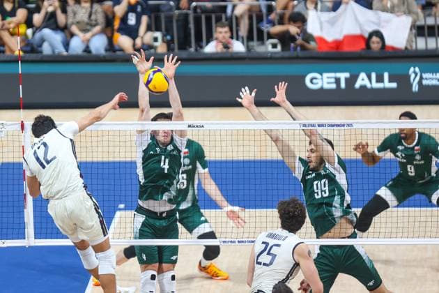 2025.09.27 Pasay City Manila siatkowka mezczyn Mistrzostwa Swiata FIVB 2025 Polska - Wlochy N z FIVB Men s World Championship, WM, Weltmeisterschaft 2025 Poland - Italy semi finals pofinal radosc zwyciestwo kibice doping Foto Szymon Gorski 2025.09.27 Pasay City Manila volleyball men FIVB Men s World Championship 2025 Polska - Wlochy FIVB Men s World Championship 2025 Poland - Italy semi finals pofinal radosc zwyciestwo kibice doping Credit: Szymon Gorski NEWSPIX.PL Marcin Komenda, Norbert Huber (Polska) Mattia Bottolo, Giovanni Gargiulo (Wlochy) --- newspix.pl 