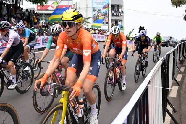 UCI 2025 Road World Championship, WM, Weltmeisterschaft Kigali 27 09 2025 KIGALI, RWANDA - SEPTEMBER 27 : De Vries Femke (NED) during the Women Elite cycling road race of the UCI Road World Championships 2025 92nd edition an UCI World Championships cycling race of 164.6 km with start in Kigali and finish in Kigali on September 27, 2025 in Kigali, Rwanda, 27 09 2025 Kigali Rwanda  Copyright: xJanxDexMeuleneirx
