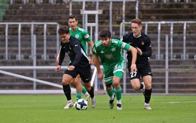 27 09 2025, Football, Men, Regionalliga Südwest, Season 2025 2026, FC 08 Homburg SG Sonnenhof Großaspach, Niklas Pollex SG Sonnenhof Großaspach Miguel Fernandes Goncalves FC 08 Homburg Loris Maier SG Sonnenhof Großaspach Homburg Waldstadion Saarland Germany EN Copyright: xFabianxKleerx