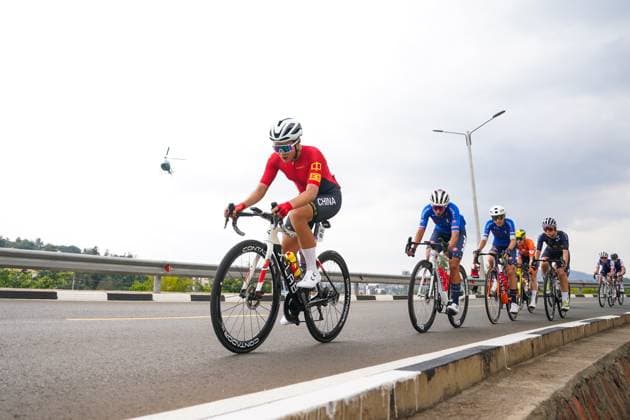 2025 UCI Road World Championships Picture by Zac Williams SWpix.com - 27 09 2025 - Cycling - 2025 UCI Road World Championships - Kigali Convention Centre, Kigali, Rwanda - Women Elite Road Race - Hao Zhang (China) Copyright: x xSWpix.comx(t axPhotographyxHubxLtd)xZacxWilliams SWpix.comx SWP-3030-7978