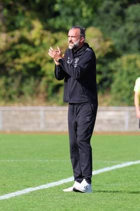 Soccer I Men I Season 2025 2026 I Regionalliga Nord I 11 Matchday I 1 FC Phönix Lübeck VfB Oldenburg I 27 09 2025 Dario Fossi Coach, VfB Oldenburg Lübeck Buniamshof Schleswig Holstein Germany Copyright: xLobeca MarcelxLienstädtx