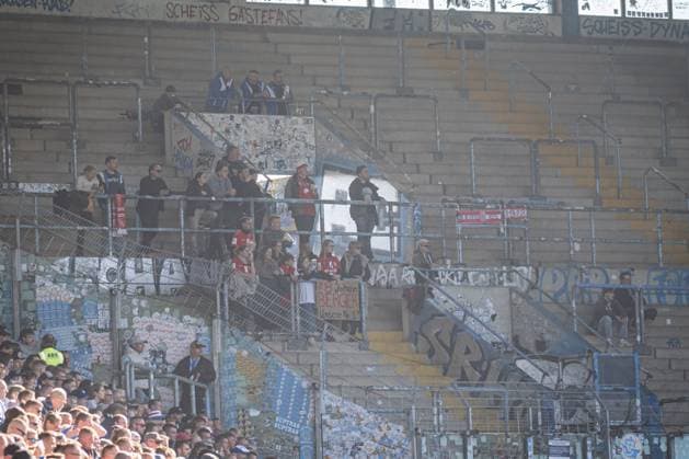 Rostock, Germany 27 September 2025 3 Liga 2025 2026 FC Hansa Rostock vs TSV Havelse In the picture guest block with fans from Havelse DFB regulations prohibit any use of photographs as image sequences and or quasi video Copyright: xFotostandx xVoelkerx