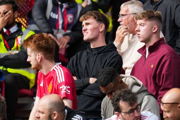 Premier League Brentford v Manchester United, ManU Manchester United fan during the Premier League match Brentford vs Manchester United at The Gtech Community Stadium, London, United Kingdom, 27th September 2025 (Photo by Harvey Murphy News Images) Copyright: xHarveyxMurphy NewsxImagesx