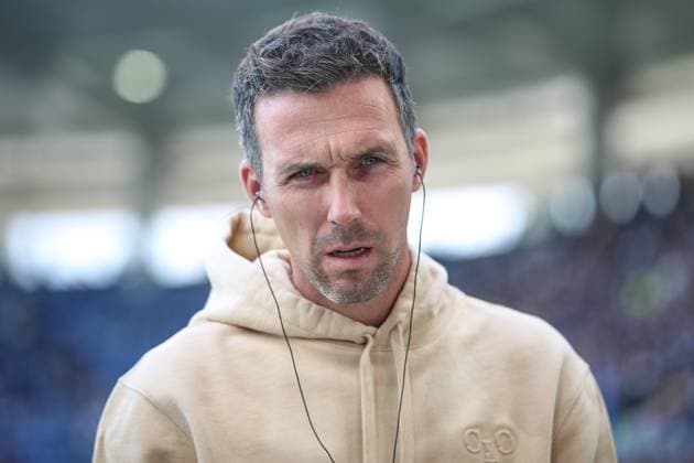 Christian Eichner Karlsruher SC, Head Coach before the match during TV interview, GER, Karlsruher SC vs 1 FC Magdeburg, 2 Bundesliga, 7 Matchday, 2025 2026, 27 09 2025, DFL REGULATES PROHIBIT ANY USE OF PHOTOGRAPHS AS IMAGE SEQUENCES AND OR QUASI VIDEO, GER, Karlsruher SC vs 1 FC Magdeburg, 2 Bundesliga, 7 Matchday, 2025 2026, 27 09 2025 Karlsruhe Copyright: xEibner-Pressefoto JanxPrihodax EP_JPA