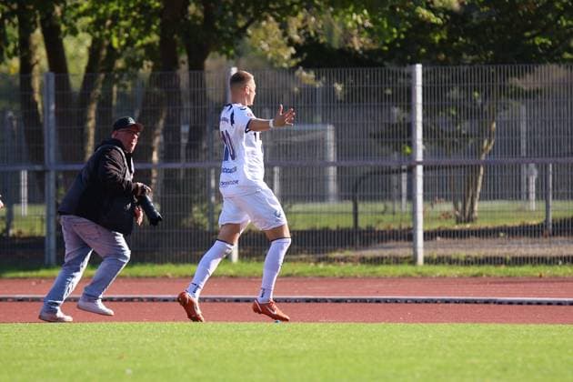 Soccer I Men I Season 2025 2026 I Regionalliga Nord I 11 Matchday I 1 FC Phönix Lübeck VfB Oldenburg I 27 09 2025 Goalscorer for 1 2 Julian Matthias Boccaccio 10, VfB Oldenburg Lübeck Buniamshof Schleswig Holstein Germany Copyright: xLobeca MarcelxLienstädtx