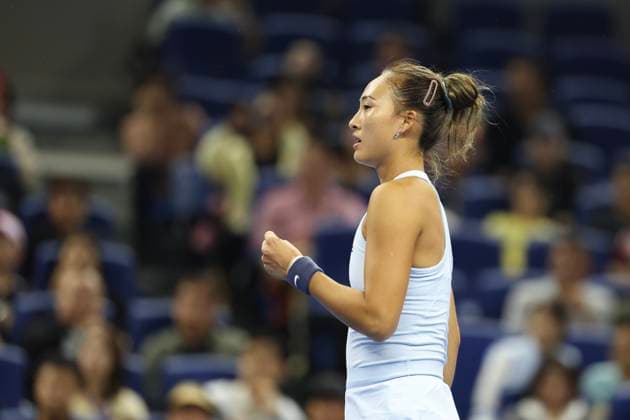 (250927) -- BEIJING, Sept. 27, 2025 -- Zheng Qinwen reacts during the women s singles second round match between Zheng Qinwen of China and Emiliana Arango of Colombia at 2025 China Open tennis tournament in Beijing, China, Sept. 27, 2025. ) (SP)CHINA-BEIJING-TENNIS-CHINA OPEN-WOMEN S SINGLES-SECOND ROUND (CN) Baixxuefei 