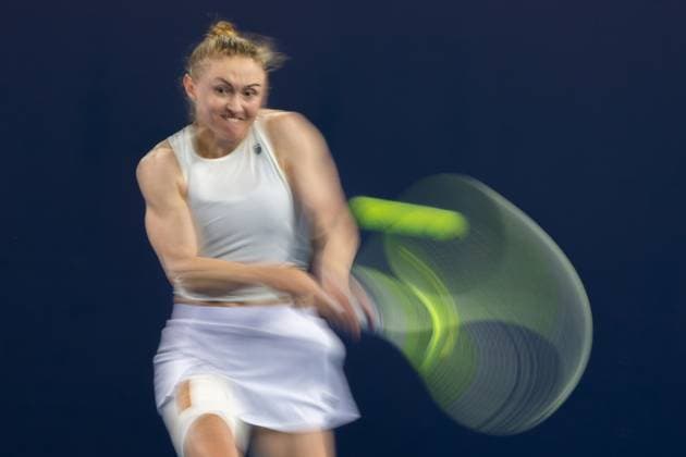 (250927) -- BEIJING, Sept. 27, 2025 -- Aliaksandra Sasnovich hits a return during the women s singles second round match between Osaka Naomi of Japan and Aliaksandra Sasnovich of Belarus at 2025 China Open tennis tournament in Beijing, China, Sept. 27, 2025. ) (SP)CHINA-BEIJING-TENNIS-CHINA OPEN-WOMEN S SINGLES-SECOND ROUND (CN) HuxJingwen 