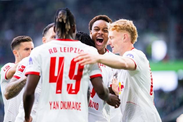 27 09 2025 Soccer, 2025 2026, 1 Bundesliga, Matchday 5, VfL Wolfsburg RB Leipzig Johan Bakayoko Leipzig celebrates after his goal to 0 1 with L R Christoph Baumgartner Leipzig , Yan Diomande Leipzig , Assan Ouedraogo Leipzig , Nicolas Seiwald Leipzig DFL REGULATIONS PROHIBIT ANY USE OF PHOTOGRAPHS AS IMAGE SEQUENCES AND OR QUASI VIDEO