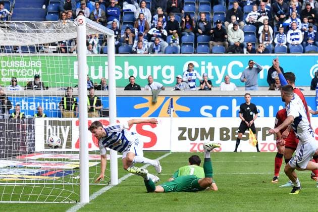 Soccer 3 Liga 8 Matchday MSV Duisburg FC Ingolstadt 04 on 27 09 2025 at Schauinsland Reisen Arena in Duisburg Goal for 2 1 by Steffen Meuer Duisburg DFB regulations prohibit any use of photographs as image sequences and or quasi video xRx