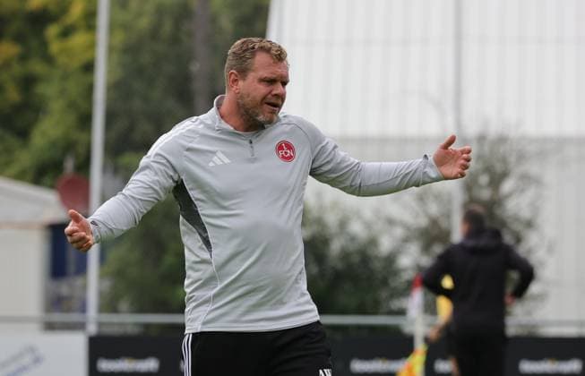27 09 2025 Soccer Season 2025 2026 Regionalliga Bayern 11 Matchday 1 FC Nürnberg FCN II Club FV Illertissen DaMa xdaxmax Andreas Andy Wolf Coach 1 FC Nürnberg FCN II thoughtful disappointed disappointment