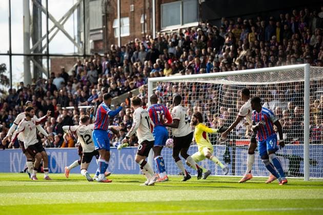 Ismaila Sarr of Crystal Palace scores 1-0 Crystal Palace v Liverpool, Premier League, Football, Selhurst Park, London, UK - 27 Sep 2025London Selhurst Park United Kingdom EDITORIAL USE ONLY No use with unauthorised audio, video, data, fixture lists, club league logos or live services. Online in-match use limited to 120 images, no video emulation. No use in betting, games or single club league player publications.  Copyright: xIanxTuttle Shutterstockx 15503911af